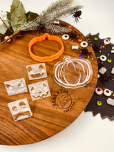 Load image into Gallery viewer, Pumpkin Stamp &amp; Cutter Kit
