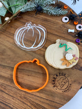 Load image into Gallery viewer, Pumpkin Stamp &amp; Cutter Kit
